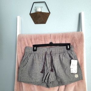 Urban Kai Women Shorts size M beach 100 % cotton striped vacation